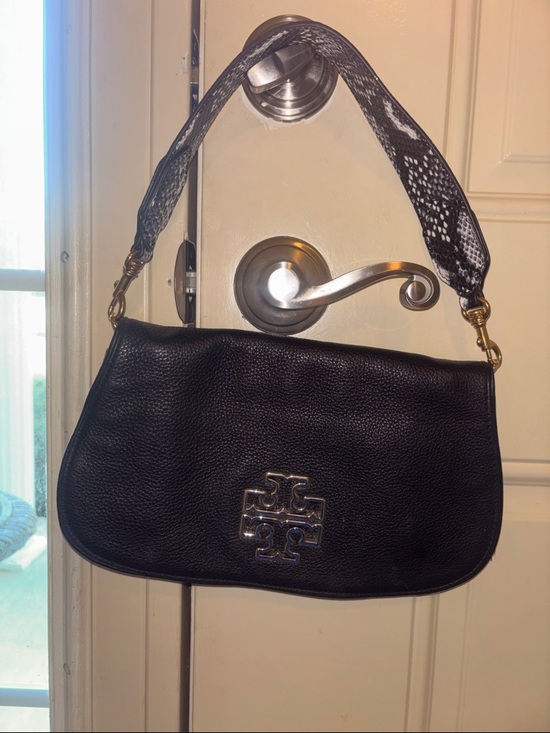 Tory Burch Handbags - Tory Burch Black Leather Shoulder Bag with Logo Accent